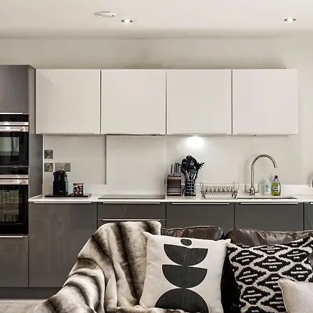 Modern 2 Bed Apartment By Station Square Cambridge  Exterior photo