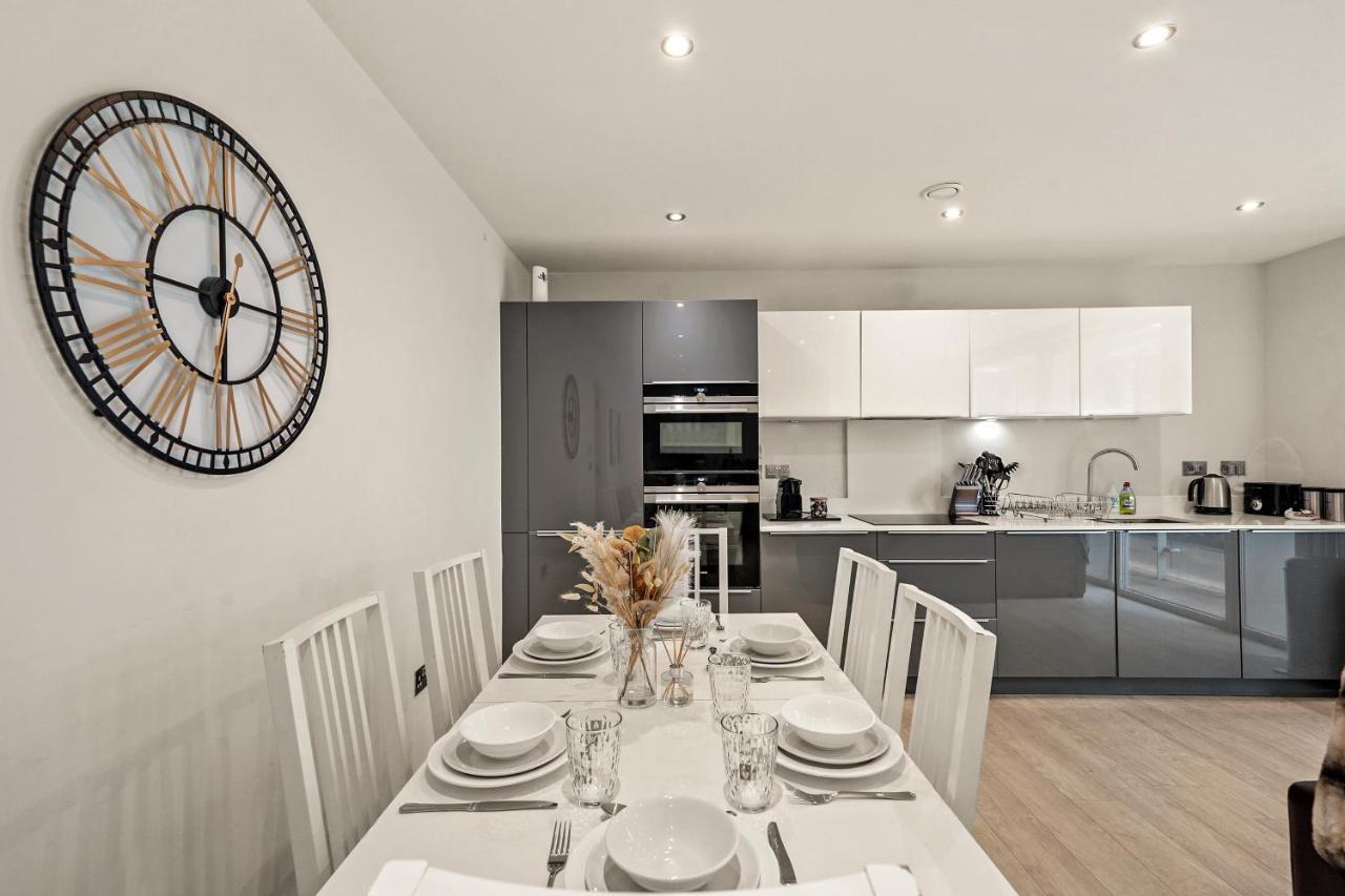 Modern 2 Bed By Station Square * Cambridge (Cambridgeshire)